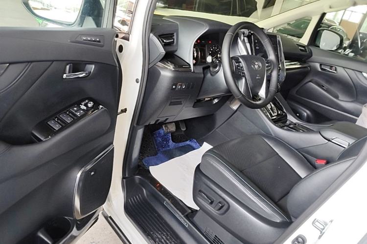 Used Toyota Vellfire 2021 Crown Dual-Engine 2.5L HV Luxury Edition Driver Seat