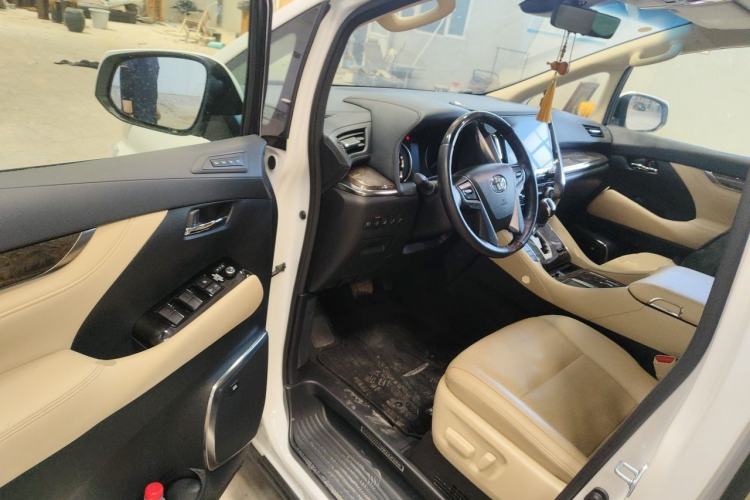 Used Toyota Vellfire 2021 Crown Dual-Engine 2.5L HV Prestige Edition Driver Seat