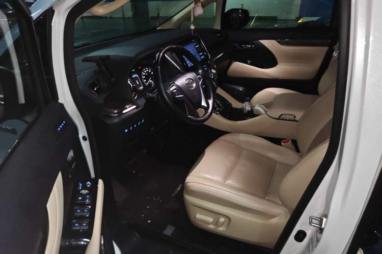 Used Toyota Vellfire 2021 Crown Dual-Engine 2.5L HV Prestige Edition Driver Seat