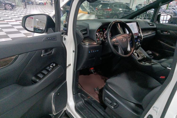 Used Toyota Vellfire 2021 Crown Dual-Engine 2.5L HV Supreme Edition Driver Seat