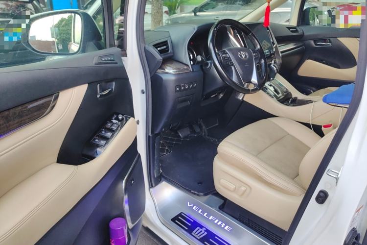 Used Toyota Vellfire 2021 Crown Dual-Engine 2.5L HV Prestige Edition Driver Seat