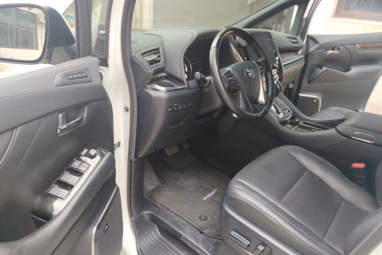 Used Toyota Vellfire 2021 Crown Dual-Engine 2.5L HV Prestige Edition Driver Seat