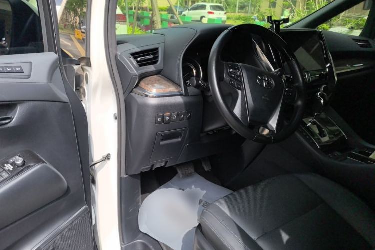 Used Toyota Vellfire 2021 Crown Dual-Engine 2.5L HV Supreme Edition Driver Seat