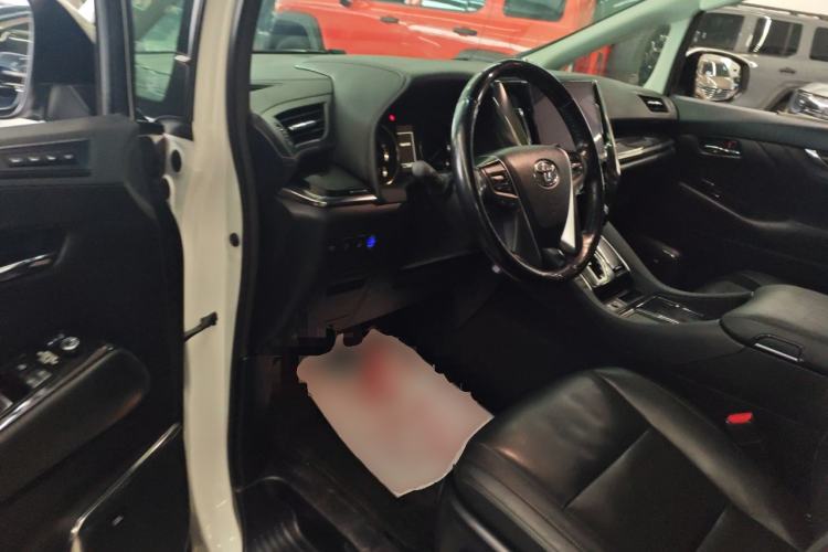 Used Toyota Vellfire 2021 Crown Dual-Engine 2.5L HV Luxury Edition Driver Seat
