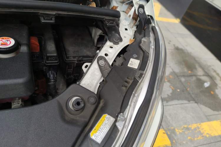 Used Toyota Vellfire 2021 Crown Dual-Engine 2.5L HV Supreme Edition Engine Bay Left