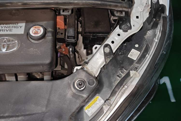 Used Toyota Vellfire 2021 Crown Dual-Engine 2.5L HV Prestige Edition Engine Bay Left