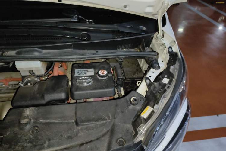 Used Toyota Vellfire 2021 Crown Dual-Engine 2.5L HV Prestige Edition Engine Bay Left
