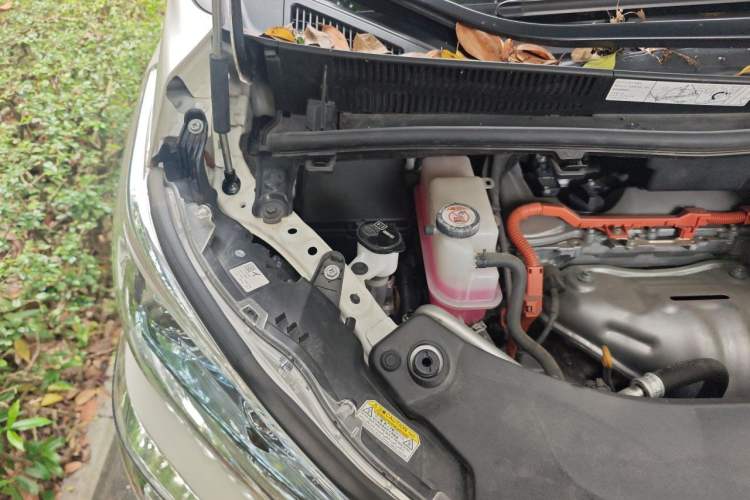 Used Toyota Vellfire 2021 Crown Dual-Engine 2.5L HV Prestige Edition Engine Bay Right