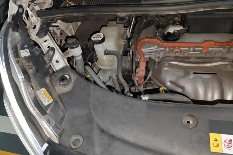 Used Toyota Vellfire 2021 Crown Dual-Engine 2.5L HV Prestige Edition Engine Bay Right