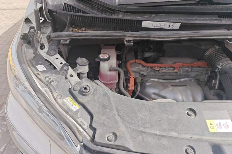 Used Toyota Vellfire 2021 Crown Dual-Engine 2.5L HV Supreme Edition Engine Bay Right