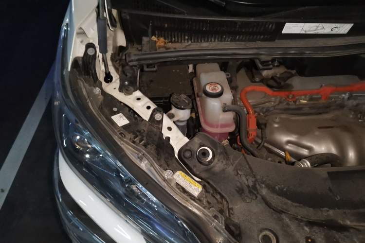 Used Toyota Vellfire 2021 Crown Dual-Engine 2.5L HV Luxury Edition Engine Bay Right