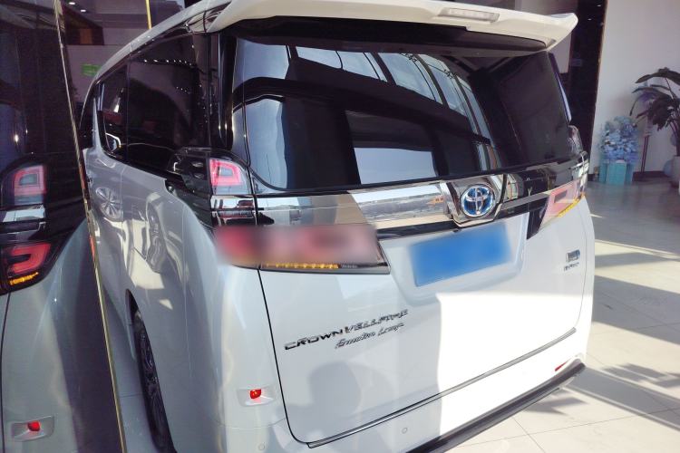 Used Toyota Vellfire 2021 Crown Dual-Engine 2.5L HV Prestige Edition Exterior 2
