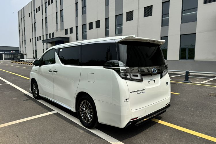Used Toyota Vellfire 2021 Crown Dual-Engine 2.5L HV Supreme Edition Exterior 3