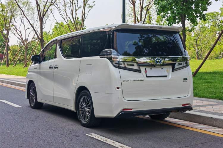 Used Toyota Vellfire 2021 Crown Dual-Engine 2.5L HV Luxury Edition Exterior 3