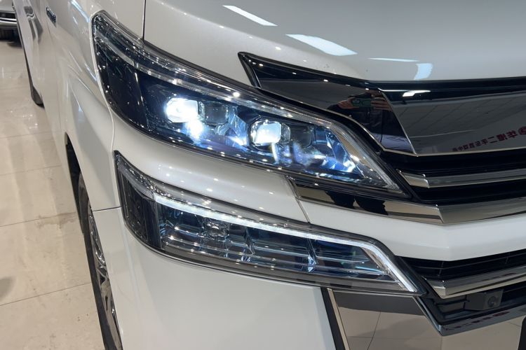Used Toyota Vellfire 2021 Crown Dual-Engine 2.5L HV Prestige Edition Exterior 3