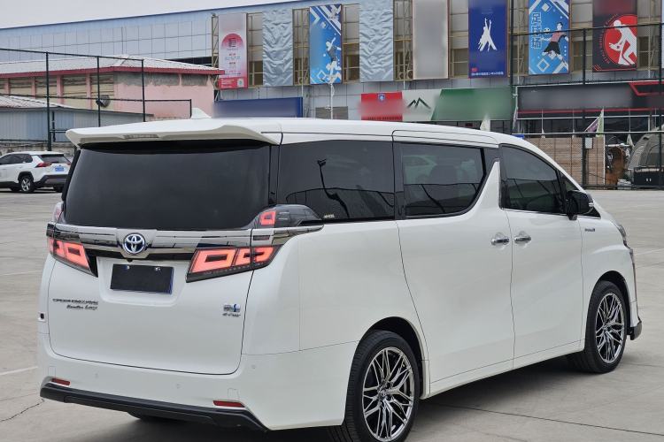 Used Toyota Vellfire 2021 Crown Dual-Engine 2.5L HV Supreme Edition Exterior 3