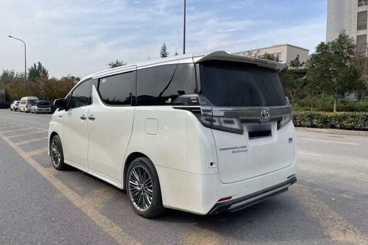 Used Toyota Vellfire 2021 Crown Dual-Engine 2.5L HV Supreme Edition Exterior 4