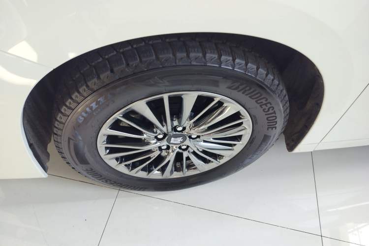 Used Toyota Vellfire 2021 Crown Dual-Engine 2.5L HV Prestige Edition Exterior 4