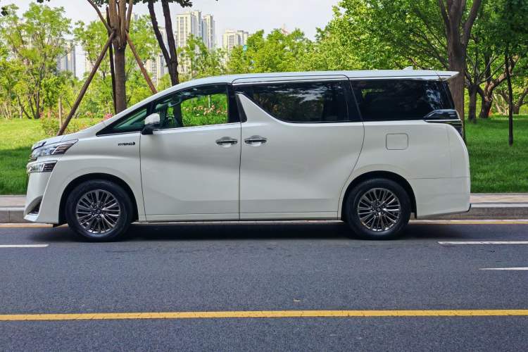 Used Toyota Vellfire 2021 Crown Dual-Engine 2.5L HV Luxury Edition Exterior 6