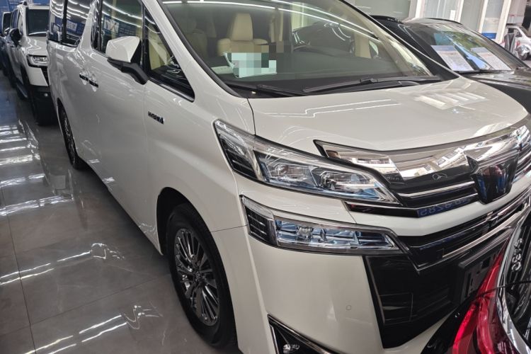 Used Toyota Vellfire 2021 Crown Dual-Engine 2.5L HV Prestige Edition Front Right 45 Deg