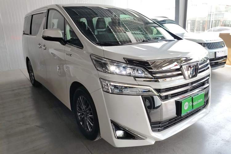 Used Toyota Vellfire 2021 Crown Dual-Engine 2.5L HV Luxury Edition Front Right 45 Deg