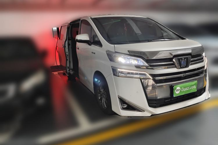Used Toyota Vellfire 2021 Crown Dual-Engine 2.5L HV Prestige Edition Front Right 45 Deg