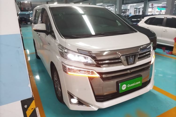 Used Toyota Vellfire 2021 Crown Dual-Engine 2.5L HV Prestige Edition Front Right 45 Deg