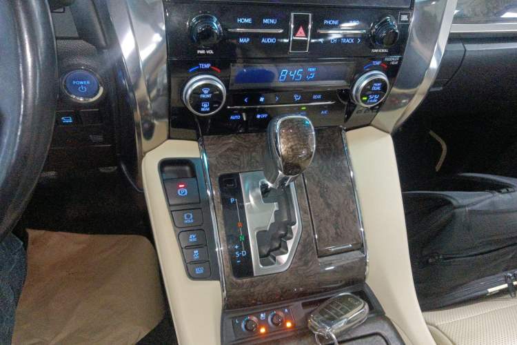 Used Toyota Vellfire 2021 Crown Dual-Engine 2.5L HV Prestige Edition Gear Lever