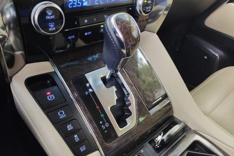 Used Toyota Vellfire 2021 Crown Dual-Engine 2.5L HV Prestige Edition Gear Lever