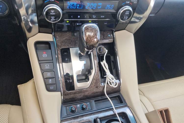 Used Toyota Vellfire 2021 Crown Dual-Engine 2.5L HV Supreme Edition Gear Lever