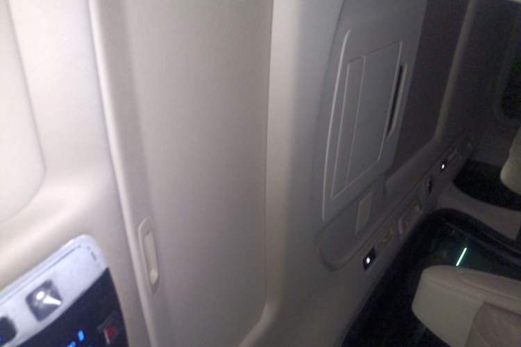 Used Toyota Vellfire 2021 Crown Dual-Engine 2.5L HV Prestige Edition Headliner