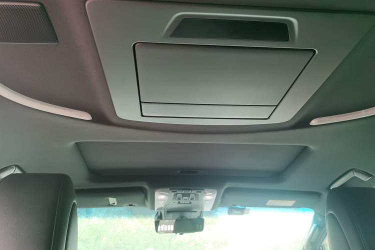 Used Toyota Vellfire 2021 Crown Dual-Engine 2.5L HV Prestige Edition Headliner