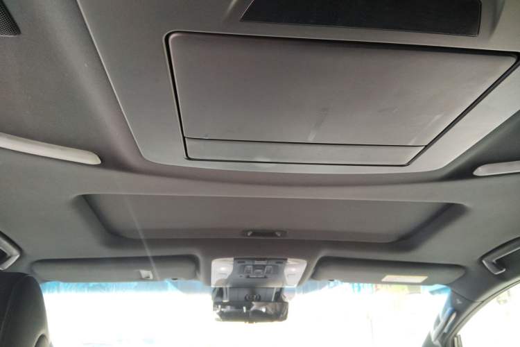 Used Toyota Vellfire 2021 Crown Dual-Engine 2.5L HV Prestige Edition Headliner
