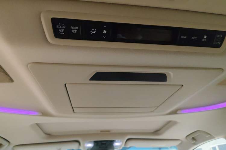 Used Toyota Vellfire 2021 Crown Dual-Engine 2.5L HV Prestige Edition Headliner