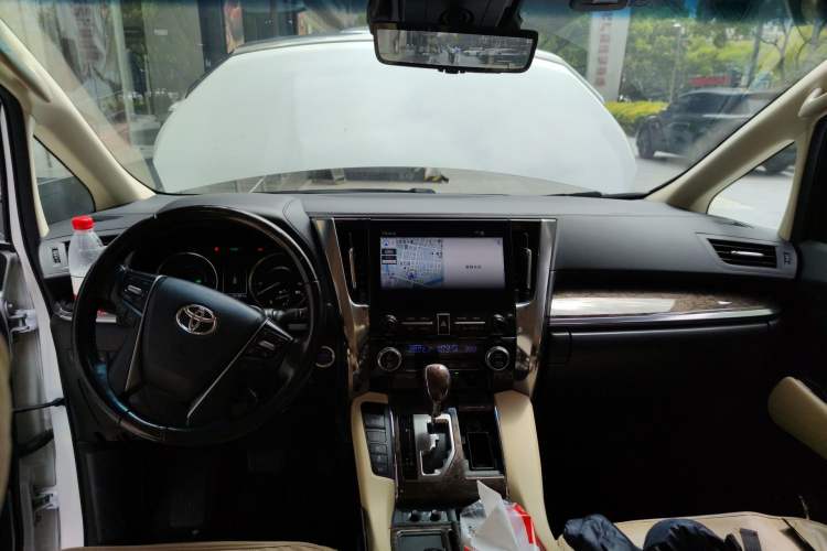 Used Toyota Vellfire 2021 Crown Dual-Engine 2.5L HV Supreme Edition Headliner
