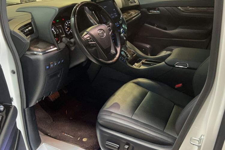 Used Toyota Vellfire 2021 Crown Dual-Engine 2.5L HV Prestige Edition Interior 1