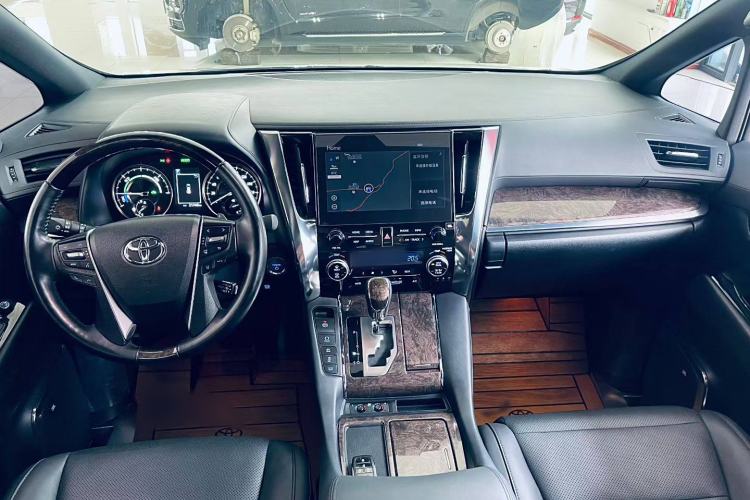 Used Toyota Vellfire 2021 Crown Dual-Engine 2.5L HV Supreme Edition Interior 1