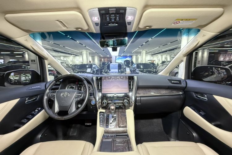 Used Toyota Vellfire 2021 Crown Dual-Engine 2.5L HV Prestige Edition Interior 2