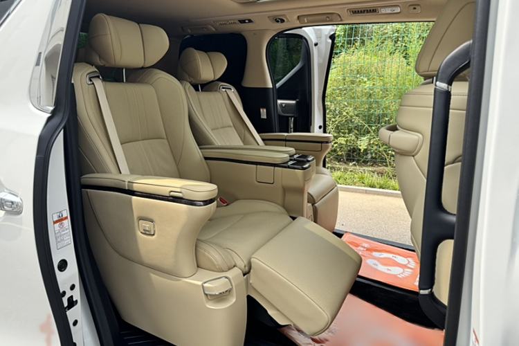Used Toyota Vellfire 2021 Crown Dual-Engine 2.5L HV Supreme Edition Interior 6