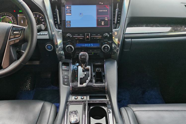 Used Toyota Vellfire 2021 Crown Dual-Engine 2.5L HV Luxury Edition Interior 6