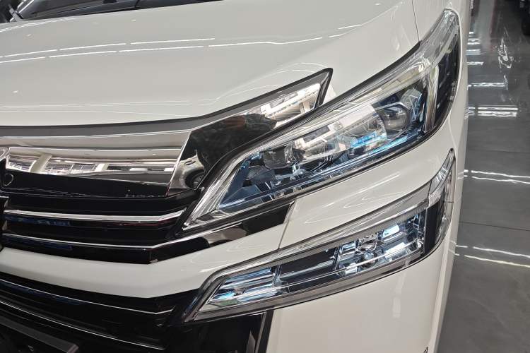 Used Toyota Vellfire 2021 Crown Dual-Engine 2.5L HV Prestige Edition Left Front Headlight