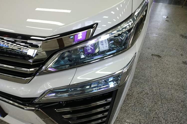 Used Toyota Vellfire 2021 Crown Dual-Engine 2.5L HV Supreme Edition Left Front Headlight