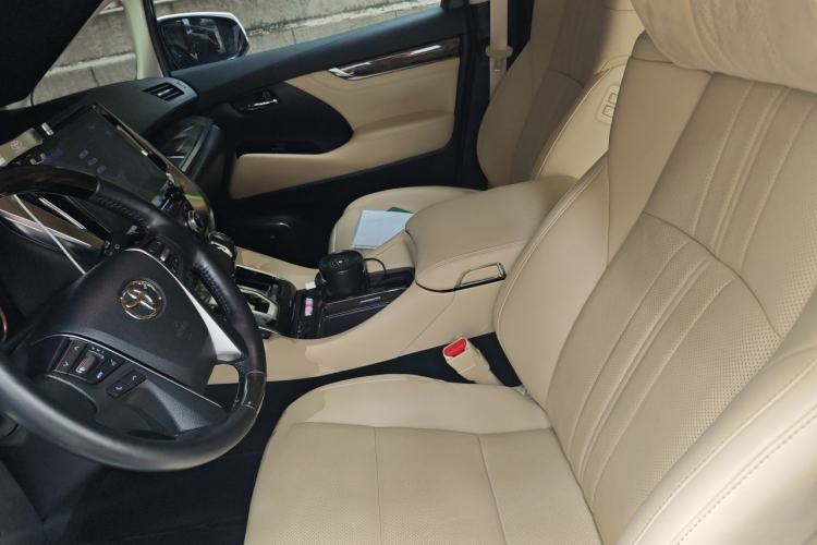 Used Toyota Vellfire 2021 Crown Dual-Engine 2.5L HV Prestige Edition Left Front Seat