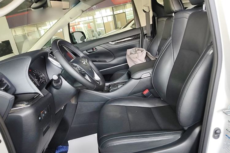 Used Toyota Vellfire 2021 Crown Dual-Engine 2.5L HV Luxury Edition Left Front Seat