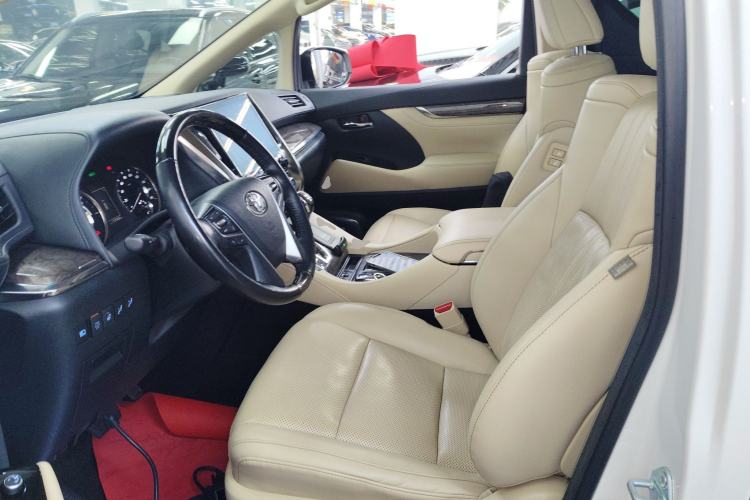 Used Toyota Vellfire 2021 Crown Dual-Engine 2.5L HV Prestige Edition Left Front Seat