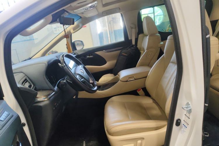 Used Toyota Vellfire 2021 Crown Dual-Engine 2.5L HV Prestige Edition Left Front Seat