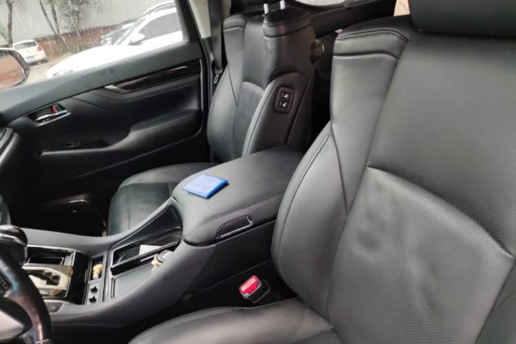 Used Toyota Vellfire 2021 Crown Dual-Engine 2.5L HV Luxury Edition Left Front Seat