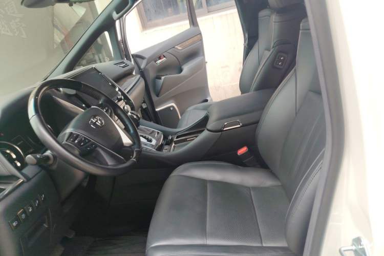 Used Toyota Vellfire 2021 Crown Dual-Engine 2.5L HV Prestige Edition Left Front Seat