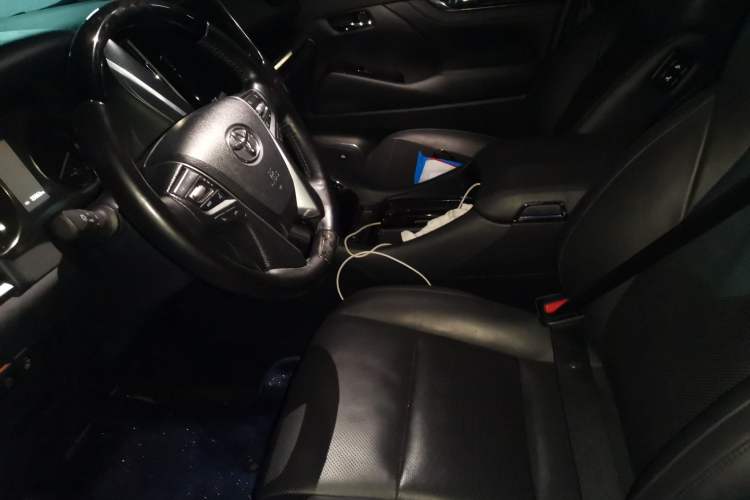 Used Toyota Vellfire 2021 Crown Dual-Engine 2.5L HV Luxury Edition Left Front Seat
