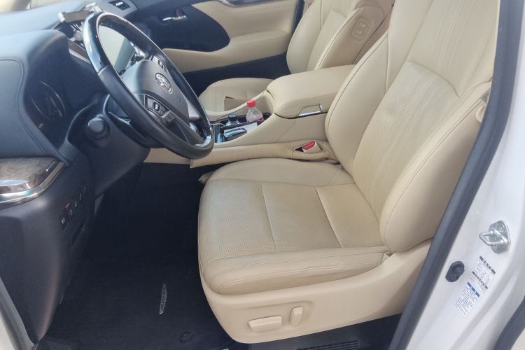 Used Toyota Vellfire 2021 Crown Dual-Engine 2.5L HV Supreme Edition Left Front Seat